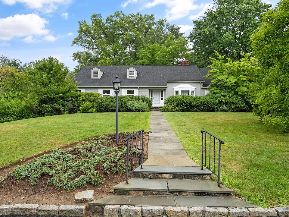 98 Brookby Rd