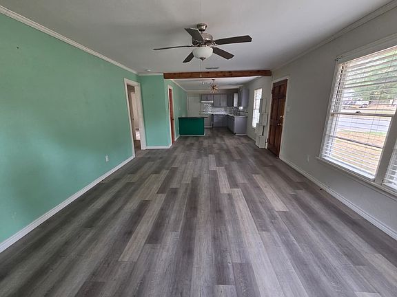 5th image of 1007 N Montgomery St