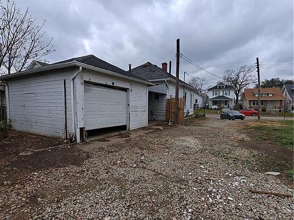 2nd image of 52 Brandt St