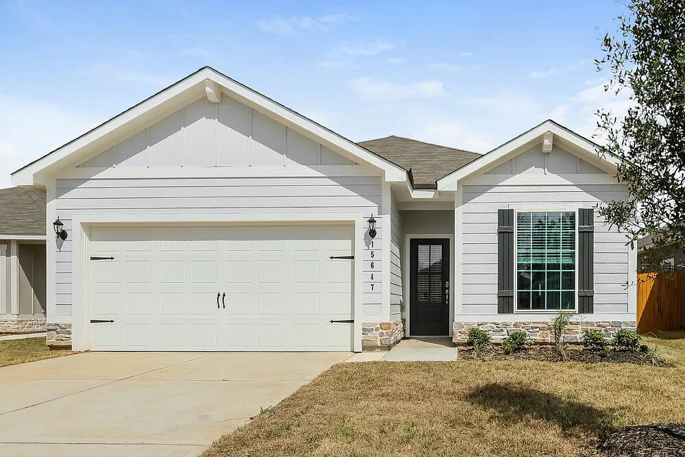 3 bed, 2.0 bath, 1552 sqft, $1,715 — Photo 1