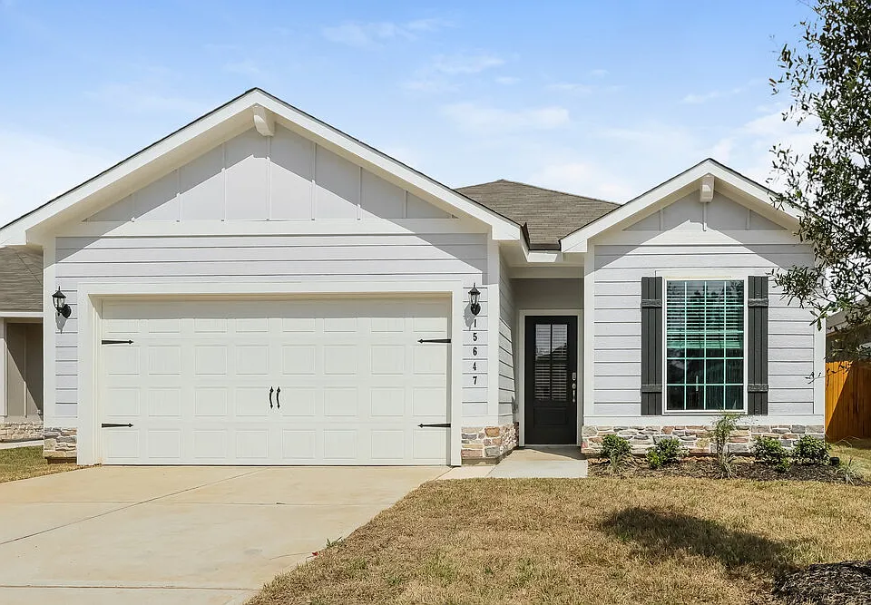 15647 Plum Brook Dr