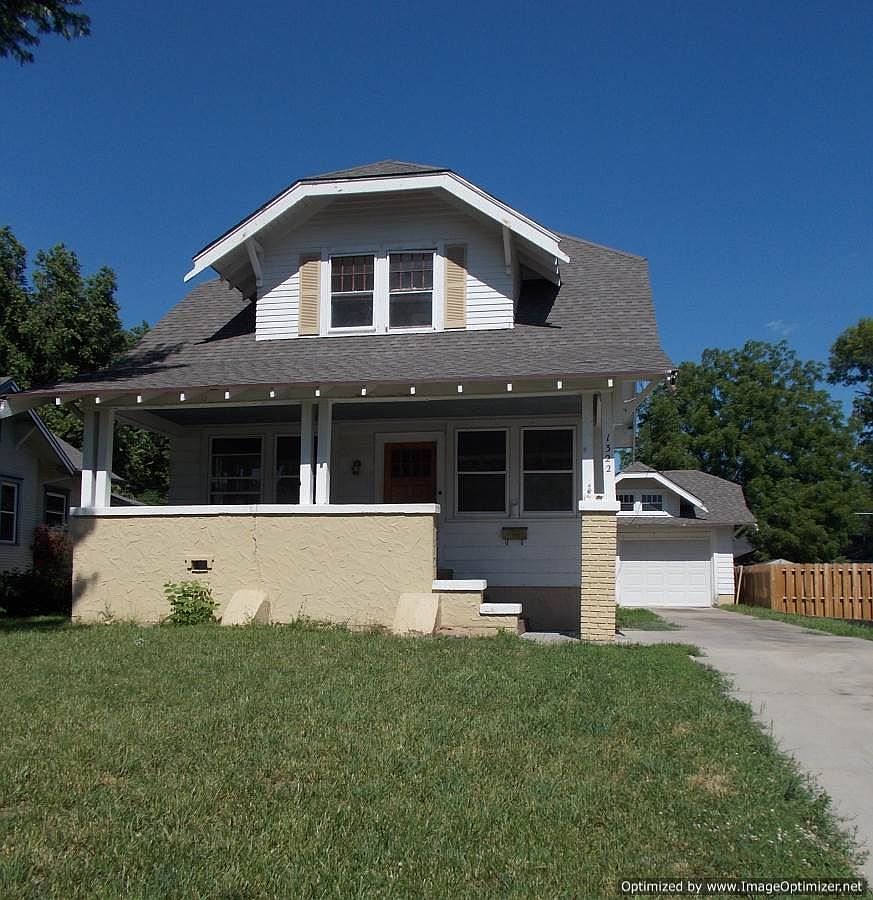 1322 N 10th St Beatrice NE 68310 Zillow