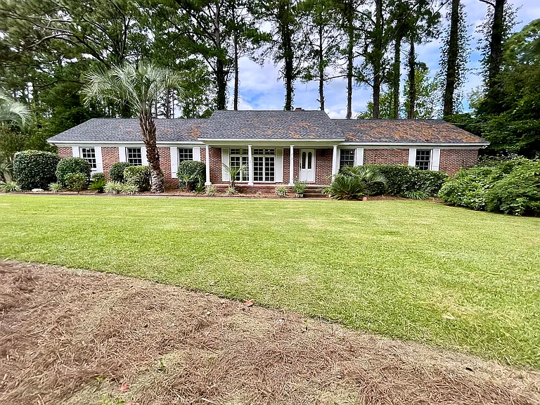 219 Green Lake Dr — Photo 1