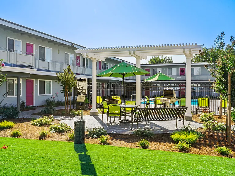Bon Aire Apartments — Photo 14