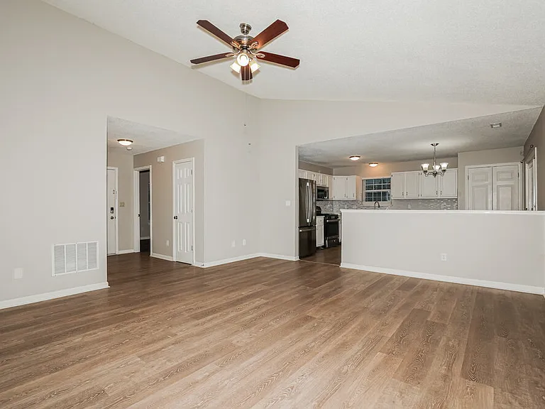 6404 Amarillo Way — Photo 6
