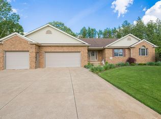 3660 Ira Cir SW, Canton, OH 44706