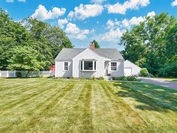 21 Hunting Ln, Wilbraham, MA 01095