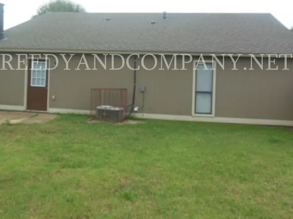 3879 Pinbranch Ct, Memphis, TN 38115