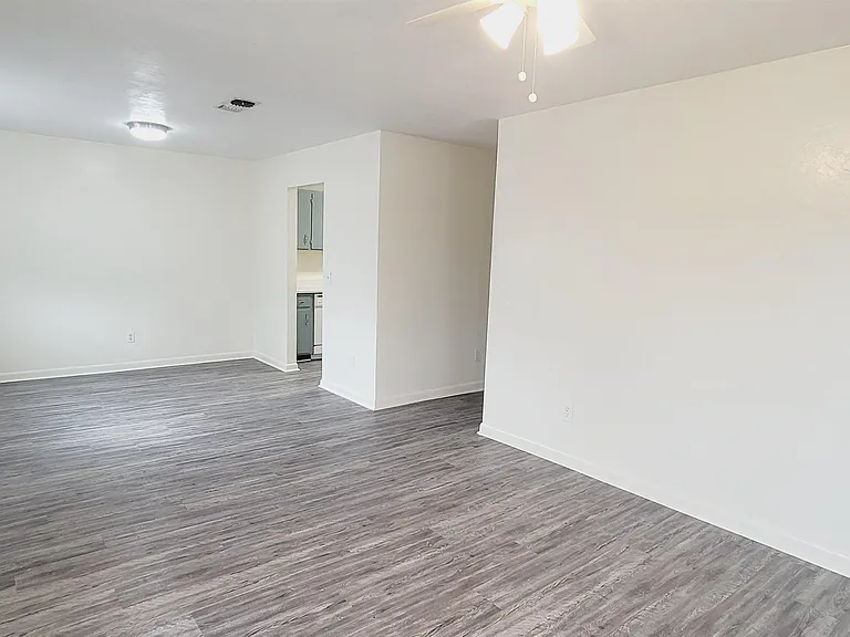 303 S Lipona Rd #101 — Photo 4