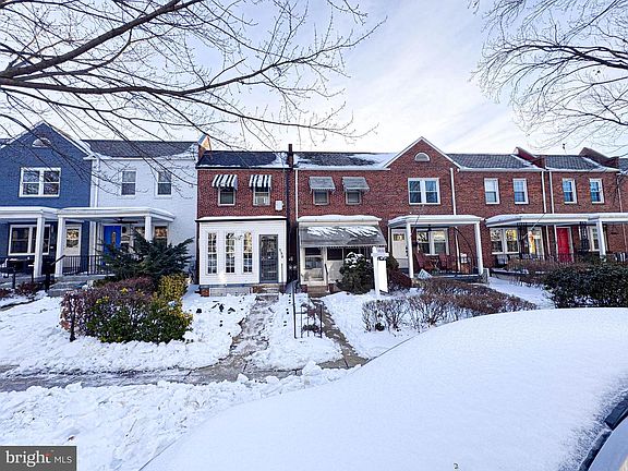 3rd image of 537 25th Pl NE