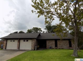 227 Briarmeadow Ln, Victoria, TX 77904