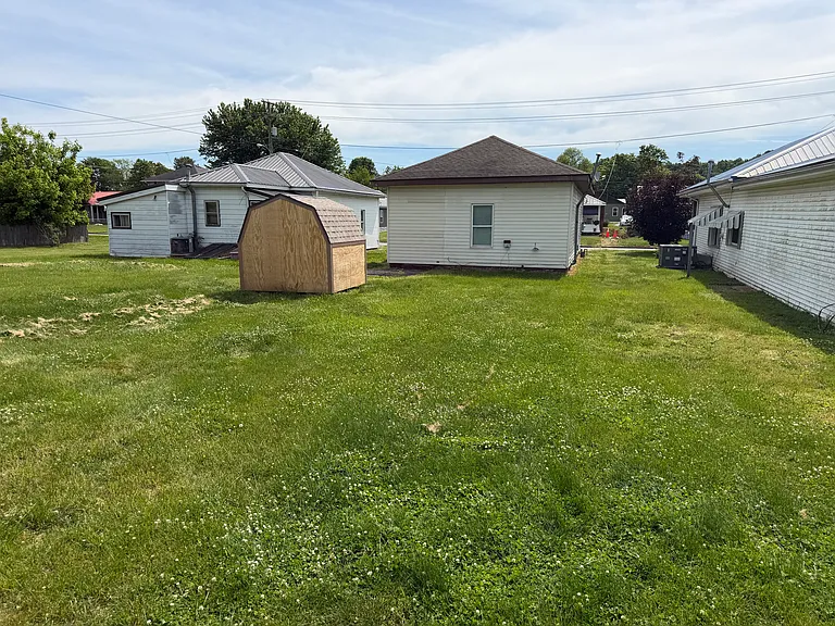 2111 Lincoln Ave — Photo 23