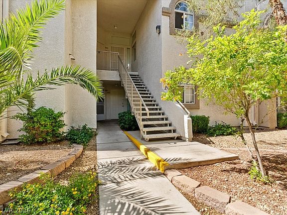 3rd image of 3125 N Buffalo Dr Unit 2092