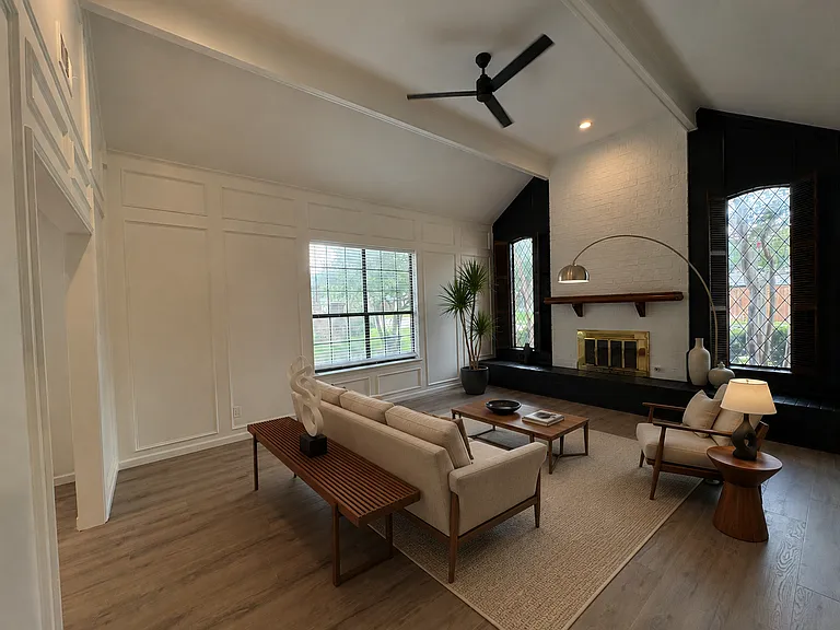 3021 Roundrock Trl — Photo 2