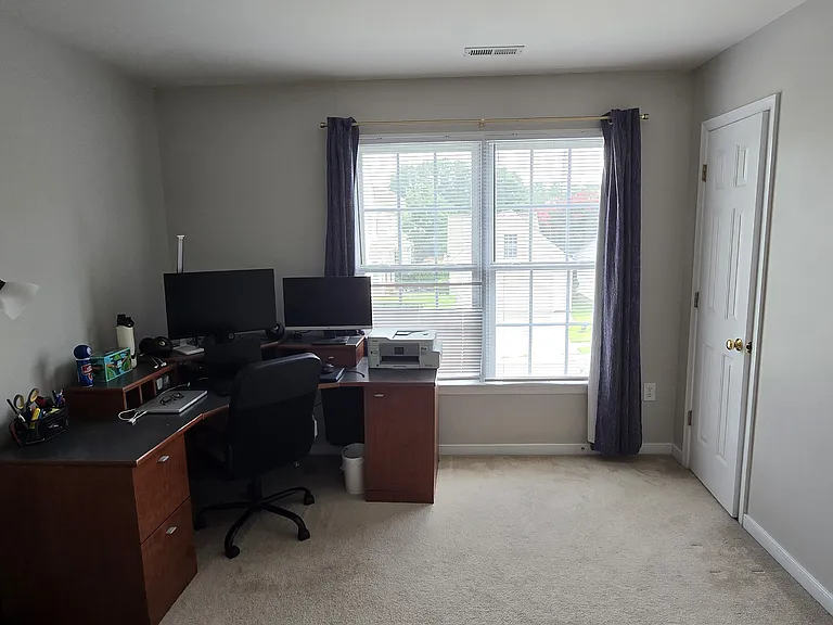 4804 Coachmans Landing Ct — Photo 37