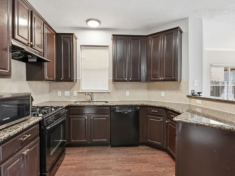 5227 Brinkman Ct — Photo 11