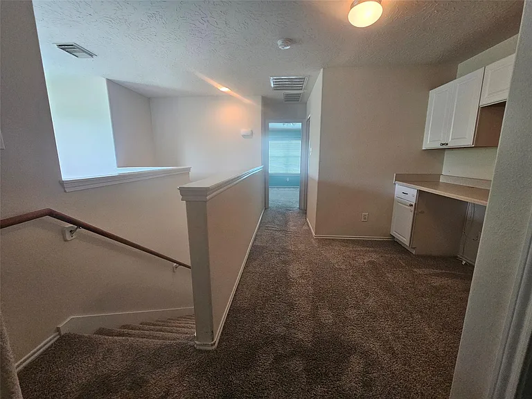 3219 Victorian Manor Ln — Photo 12