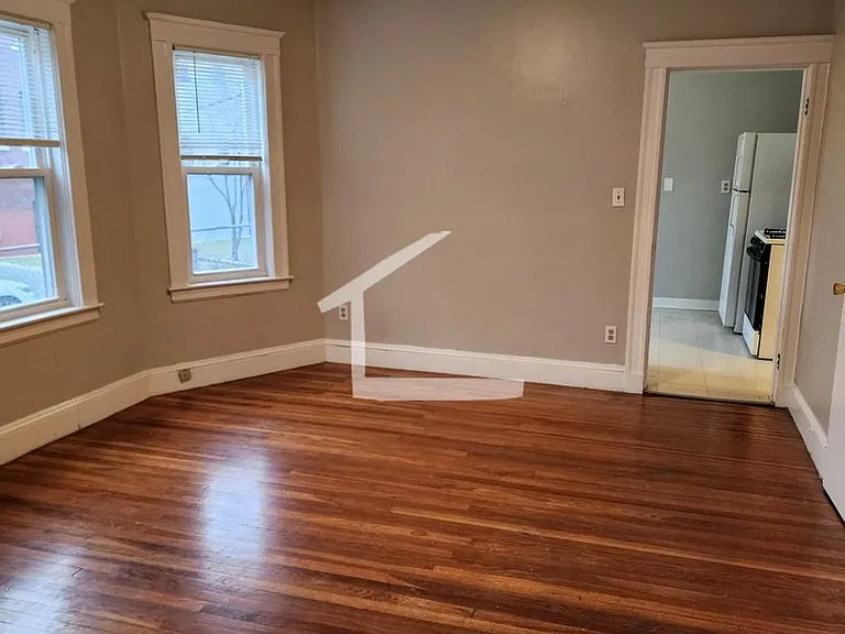 8 Woodside Ave #1 — Photo 23
