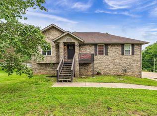 1108 E Robin St, Ozark, MO 65721