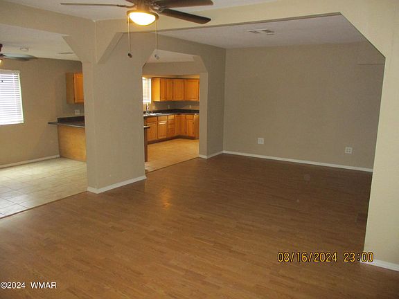 5th image of 601 N 5th Dr