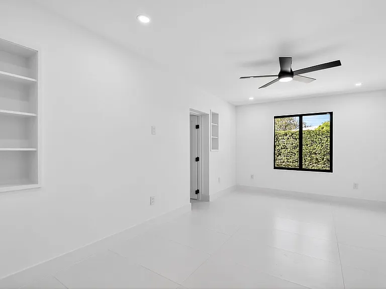 1410 Beta Ct N — Photo 52