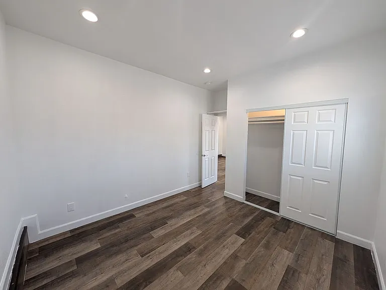 456 Market St — Photo 12