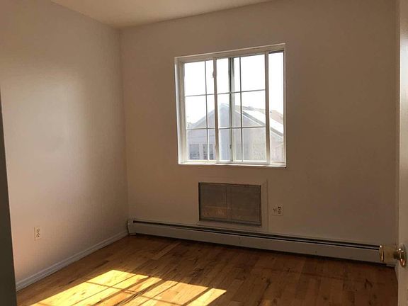 First floor small bedroom