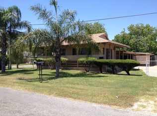 1202 E Nopal St, Rockport, TX 78382