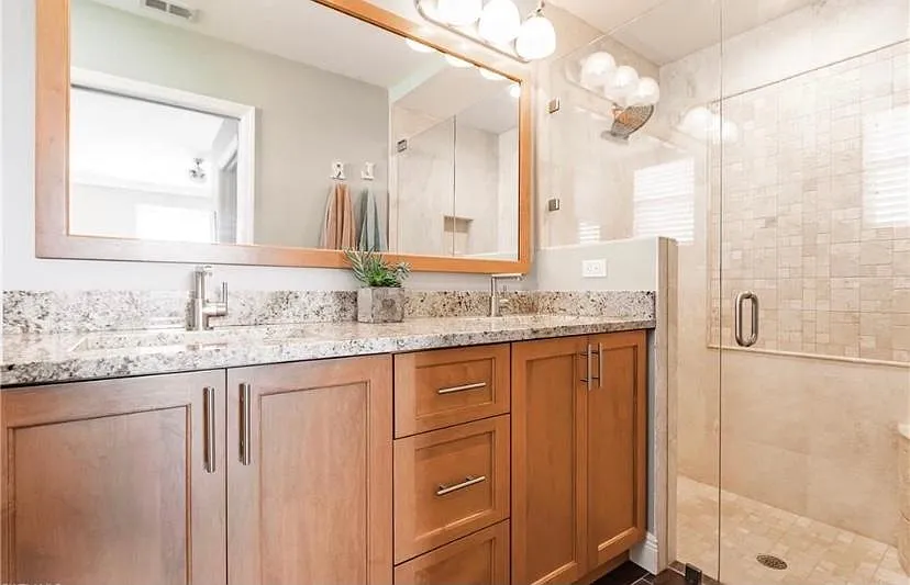 430 Robin Hood Cir — Photo 4
