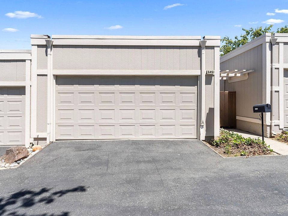 1st image of 6451 Parklane Plz