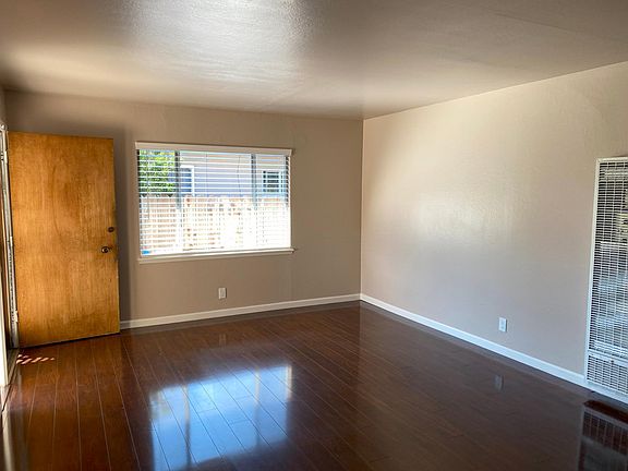 2nd image of 1137 McKinley St