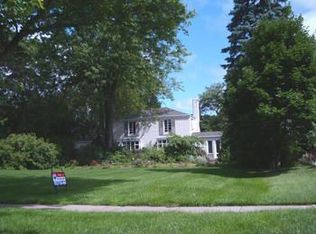 1414 W Sugnet Rd, Midland, MI 48640