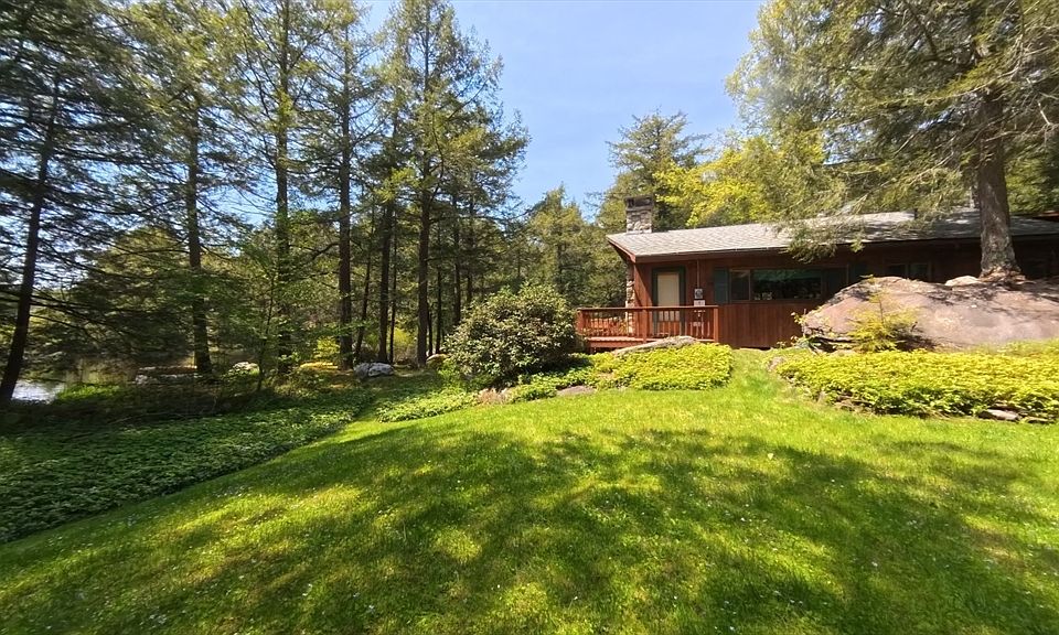 1st image of 32 Pond Hill Rd