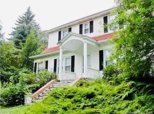 3 Burlake Rd, Quaker Hill, CT 06375