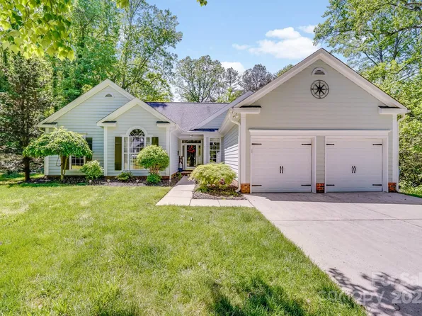 11003 Pale Hickory Ln, Charlotte, NC 28215