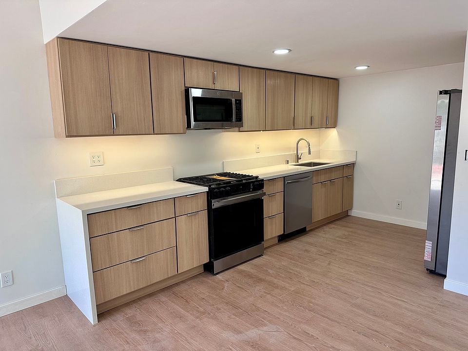 1st image of 410 Rosario Dr #2