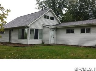 9706 Holy Cross Rd, Fairview Heights, IL 62208