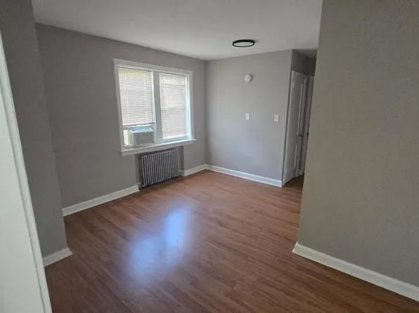 3204 28th St SE APT 4, Washington, DC 20020
