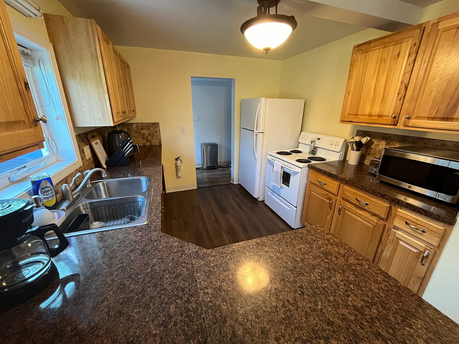 2 bed, 800 sqft, $1,500 — Photo 3