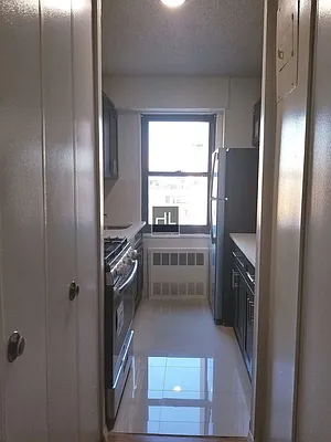 Rented by Highline Residential | media 28