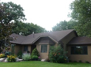 2117 Pin Oak Dr, Eagan, MN 55122