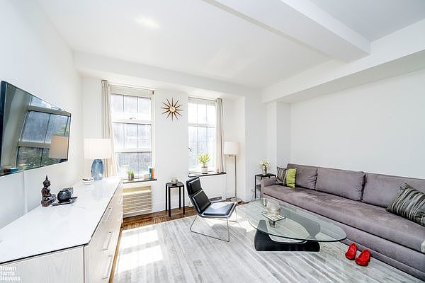 1st image of 405 W 23rd St #5-C