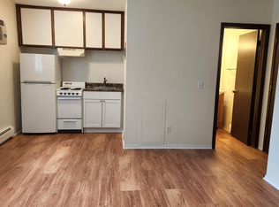 2190 Robbins St APT 2, Saint Paul, MN 55114