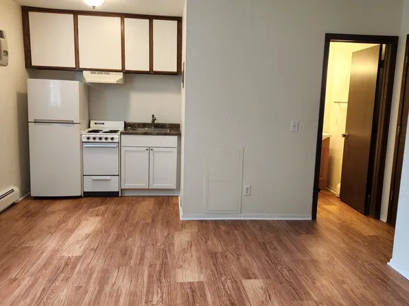 2190 Robbins St APT 2, Saint Paul, MN 55114