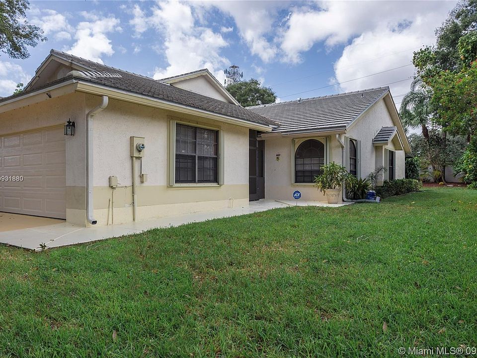 1st image of 10976 Stafford Cir S