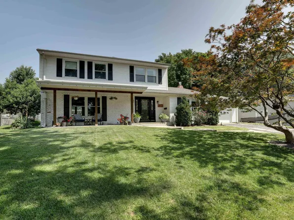 3613 Meadowbrook Rd, Quincy, IL 62305