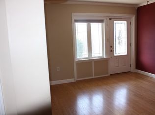 433 Broadway St, Highland, IL 62249