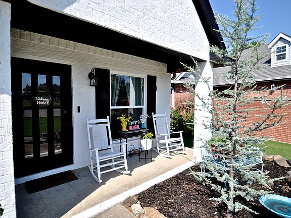 3rd image of 3905 New Pond Hill Dr