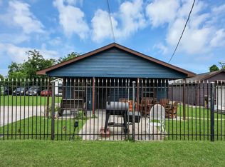 8227 Chadwick St, Houston, TX 77029