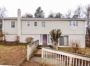 9 Doe Dr, Putnam Valley, NY 10579